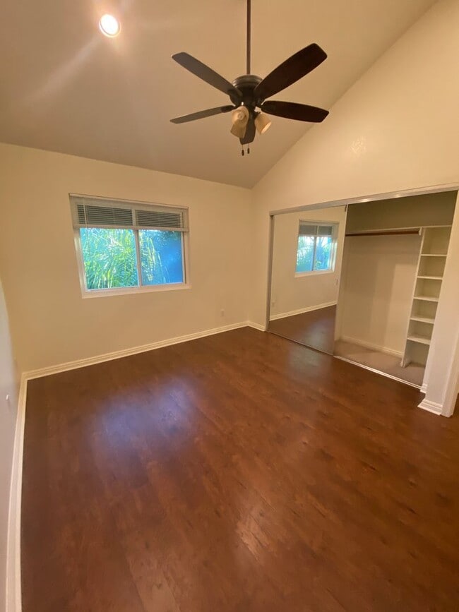 Building Photo - Awesome Townhouse in El Segundo w/Laundry in Unit, Garage and Pool