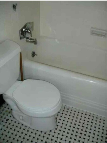 Building Photo - 63 Highland St