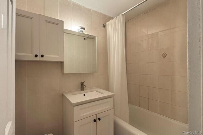 Primary Photo - 137-40 45th Ave