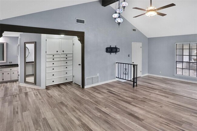 Building Photo - 9328 Blazing Star Trail