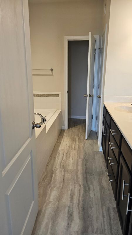 Building Photo - 9072 Fox Stream Way