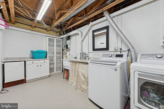 Building Photo - 1415 Aspen Ct