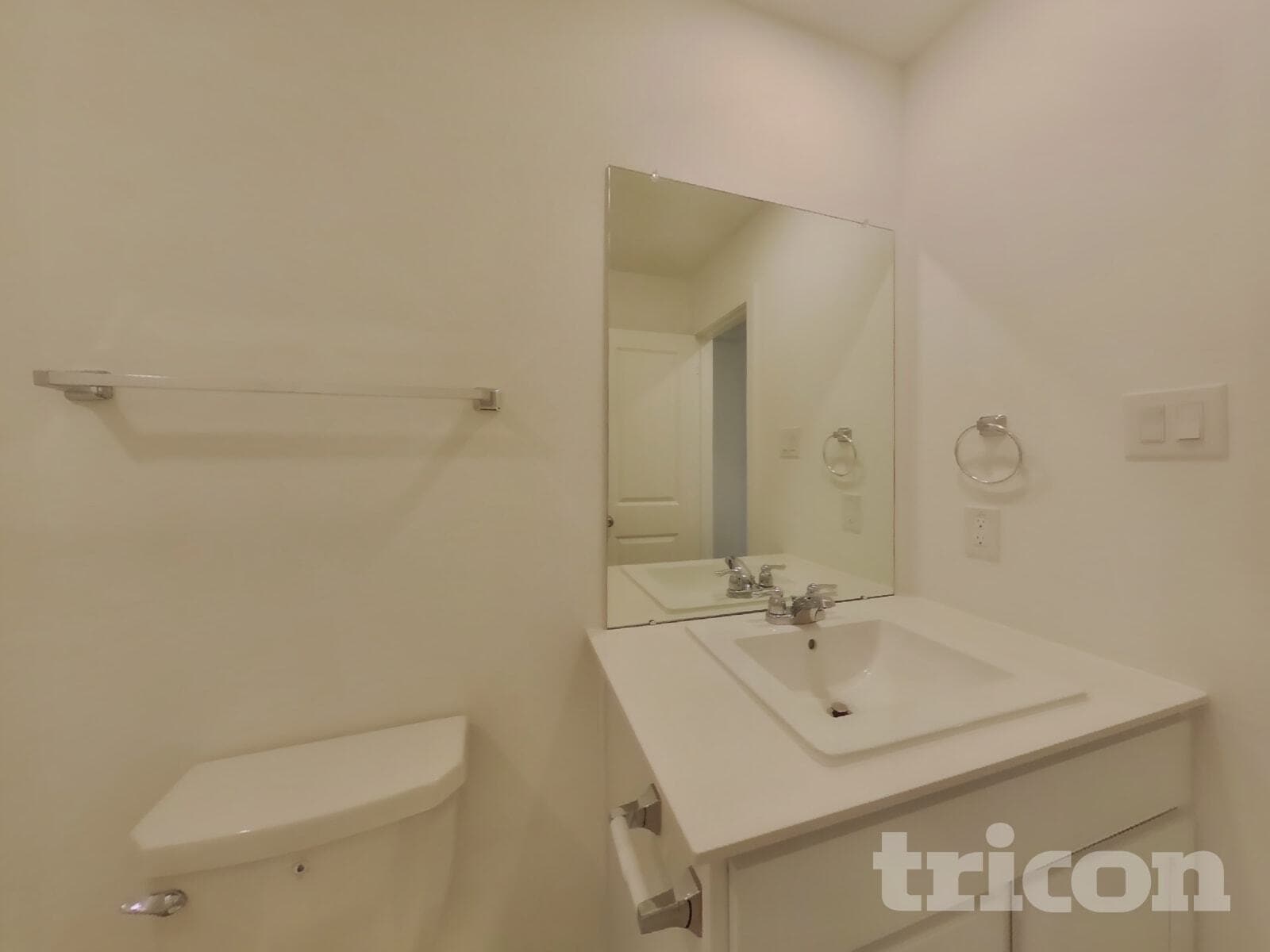 Building Photo - 3060 Dawn Sound Dr