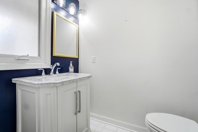 Building Photo - 1097 Honeycutt Way