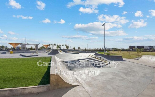 Building Photo - 9416 E Spiral Ave