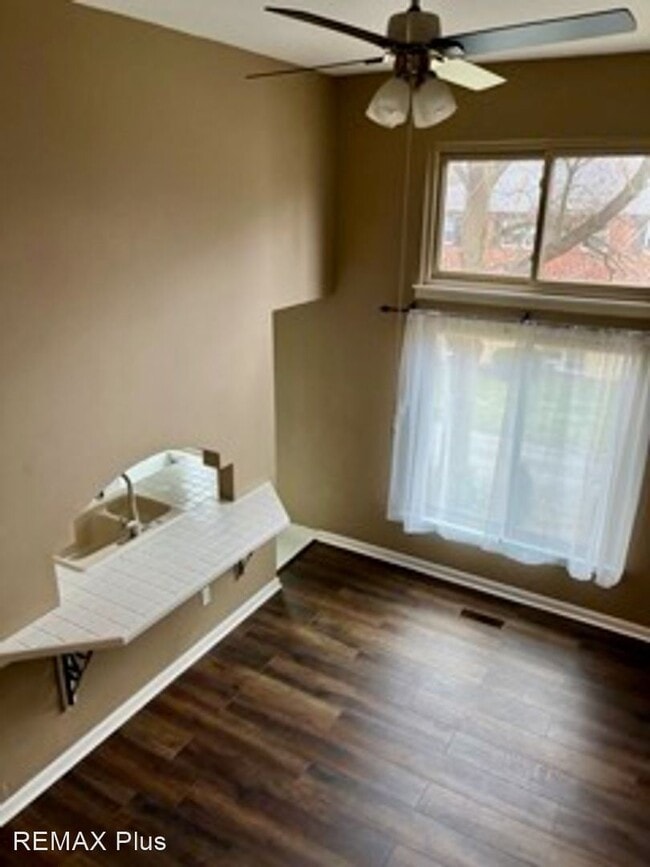 Building Photo - 3 br, 2.5 bath House - 519 Saint Davids Rd