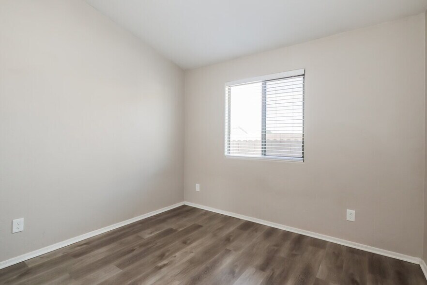 Building Photo - 5861 W Agave Bloom Ln