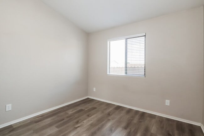 Building Photo - 5861 W Agave Bloom Ln
