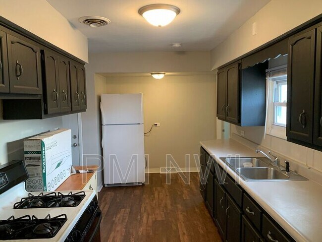 Building Photo - 6110 Marshall Ave