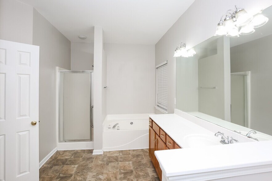 Building Photo - 7215 Hathaway Ct