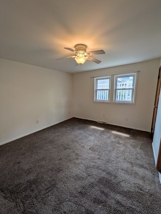 Building Photo - 725 Chartiers St