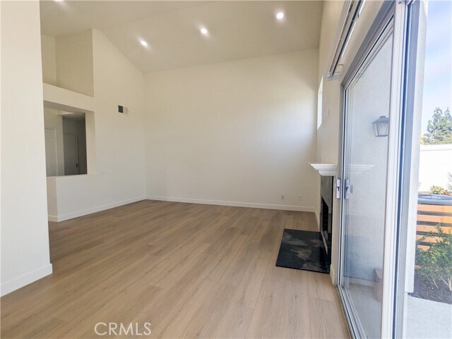 Building Photo - 6 Parkwood