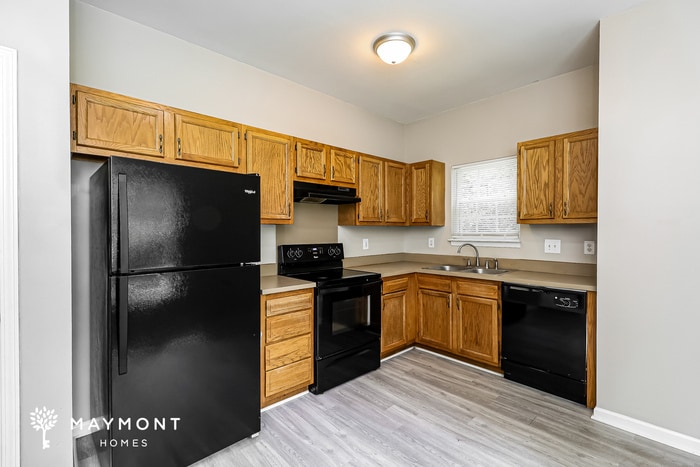 Building Photo - 677 Continental Dr