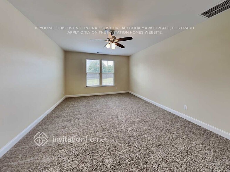 Building Photo - 143 Davelyn Ct