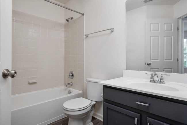 Building Photo - Tanyard Springs Townhome