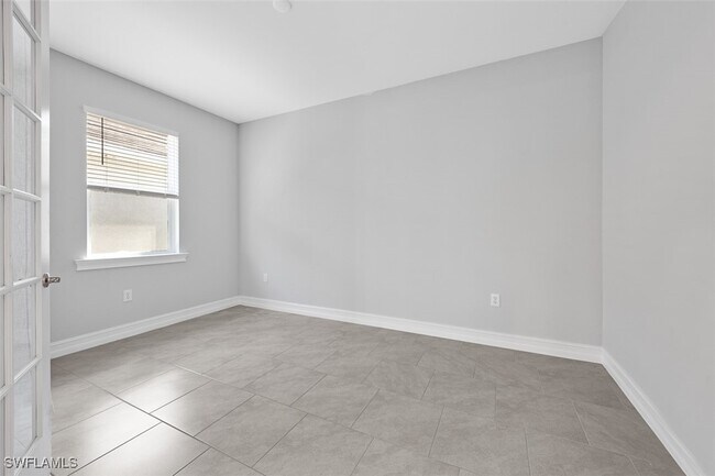 Building Photo - 1095 Rolling Brk Ln