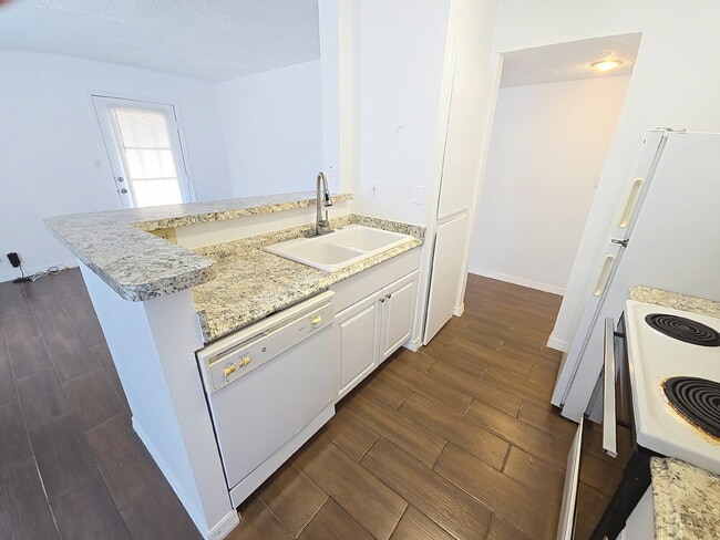 Building Photo - 8617 Fancy Finch Dr