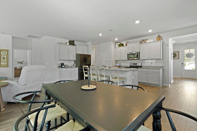 Building Photo - 41 Gypsea Ln