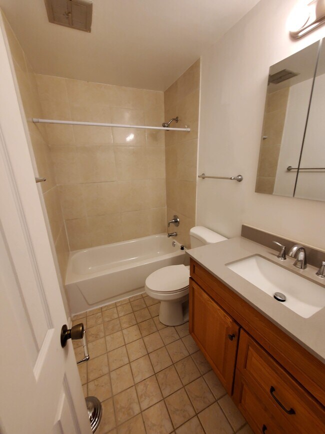 Building Photo - 5001 Carriageway Dr