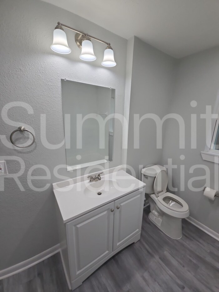 Building Photo - 6813 Hazen St