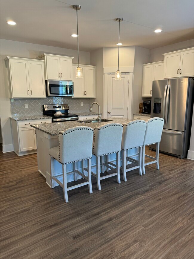 Building Photo - 2176 McAfee Rd NE