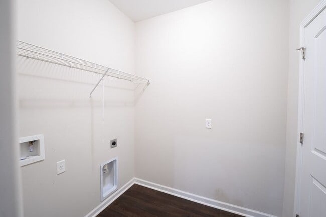 Building Photo - 92 Reese Way