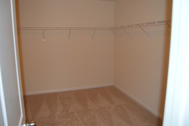 Building Photo - 117 Quail Springs Rd