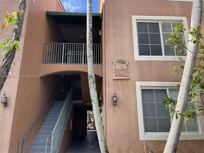 Building Photo - 4856 N State Rd 7