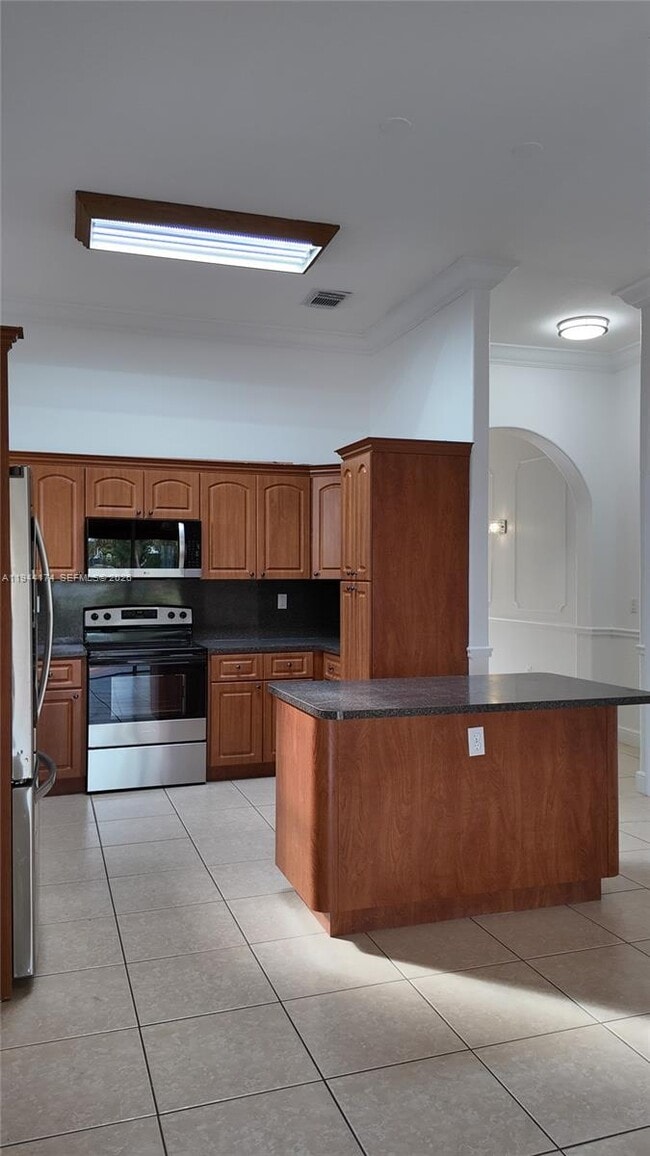 Building Photo - 3265 SW 153rd Pl