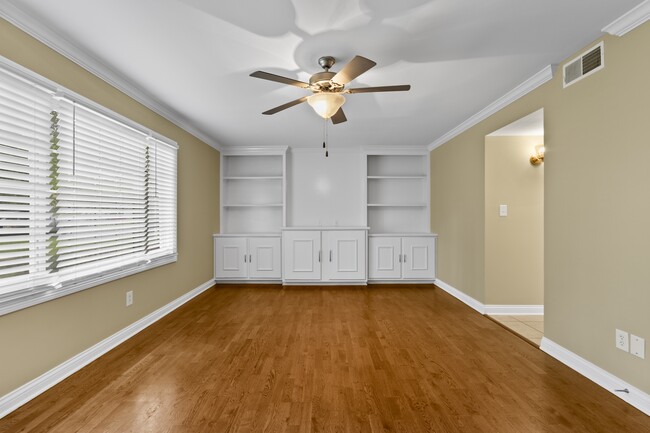Building Photo - 149 Regency Point Path