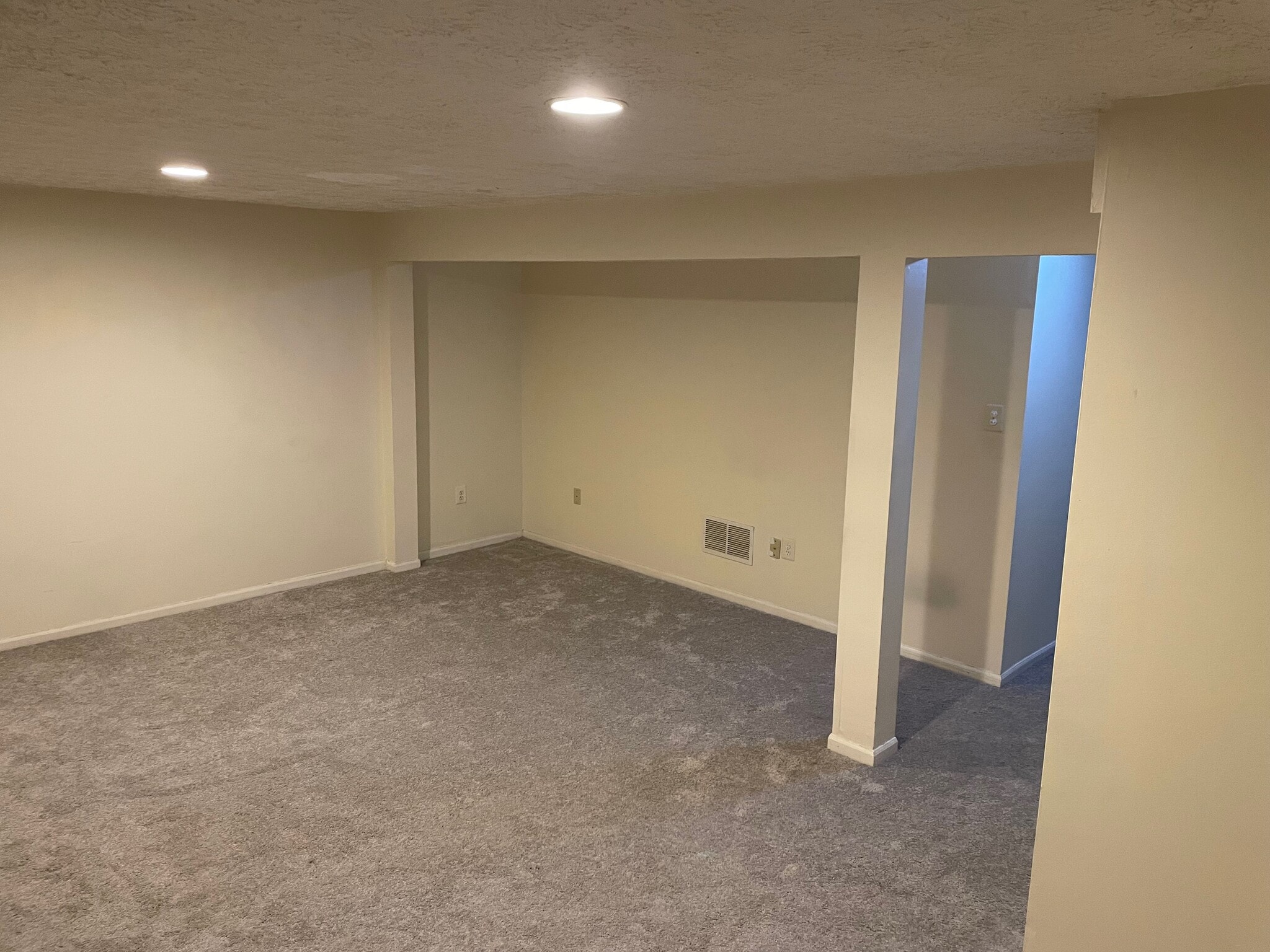 Building Photo - 8371 Silver Trumpet Dr