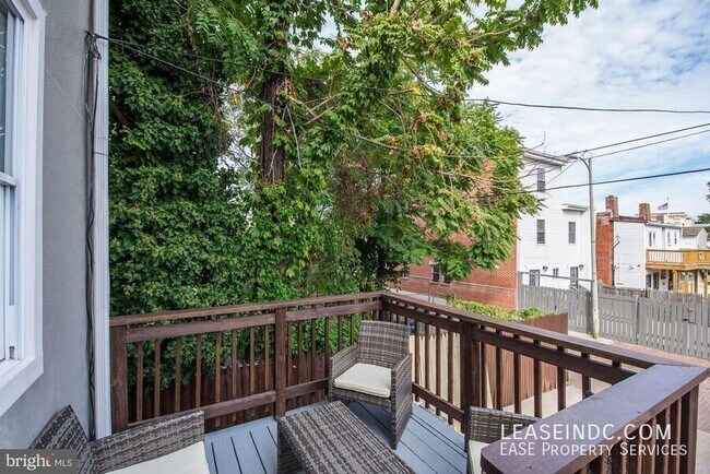 Building Photo - 2129 4th St NE