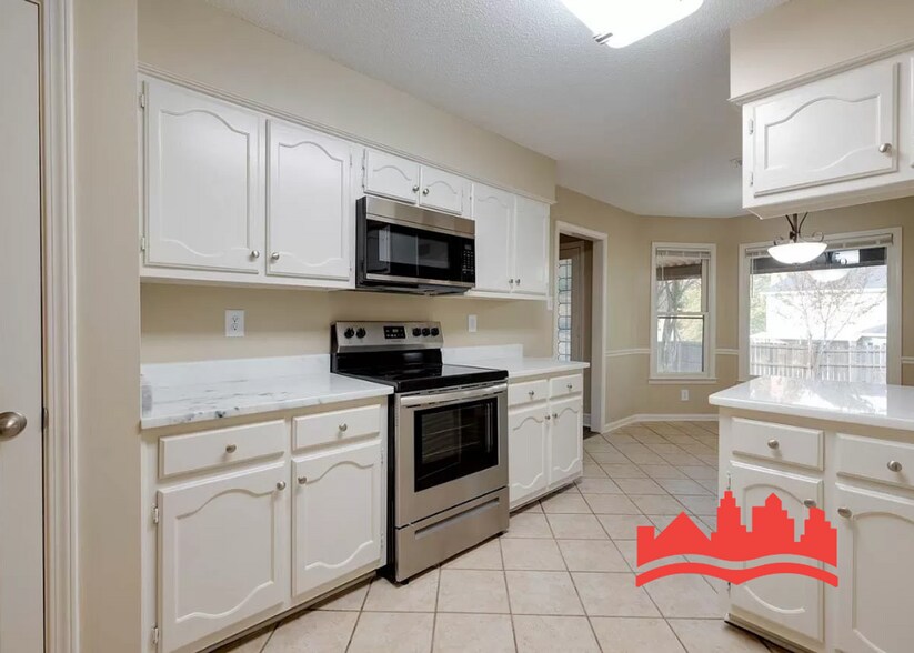 Building Photo - Full Month Rent Credit!! Welcome to 8534 B...