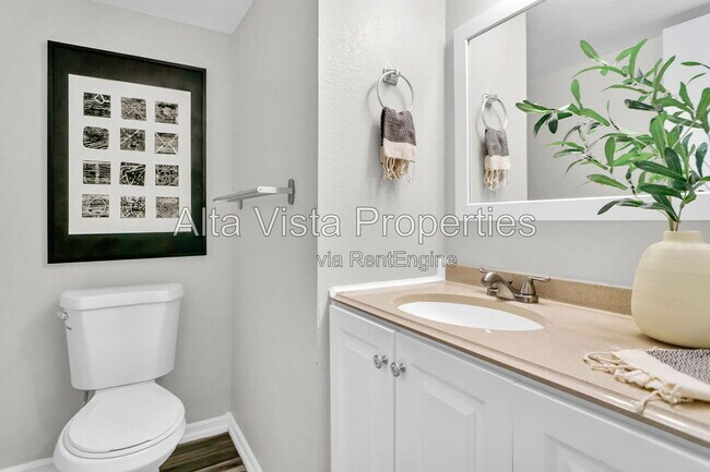 Building Photo - 4082 Mahaila Ave