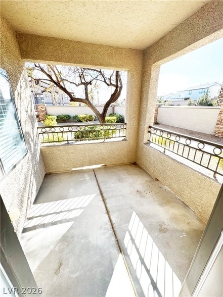 Building Photo - 8250 N Grand Canyon Dr