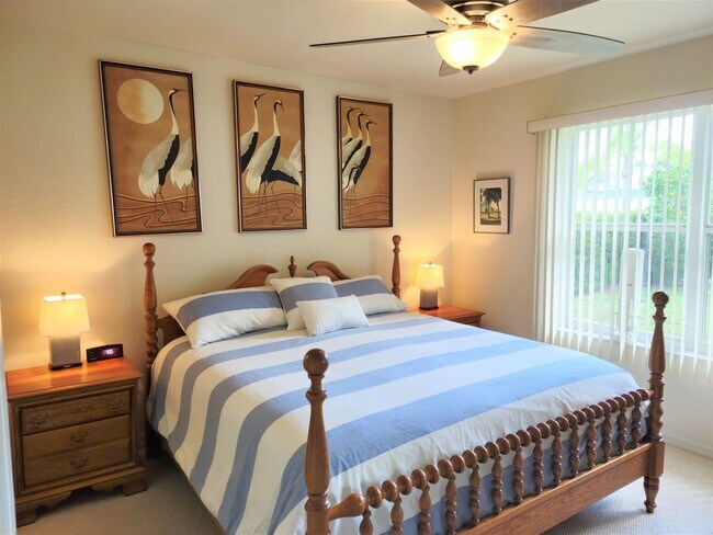 Building Photo - Seasonal Short-Term Villa located in the Auburn Cove Community with Community Pool!