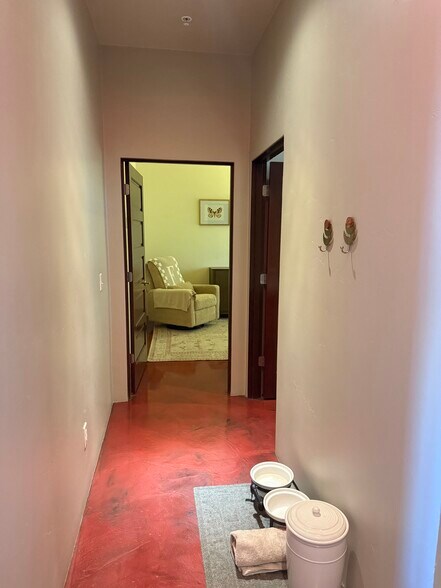 Building Photo - 150 Village Crossing Way