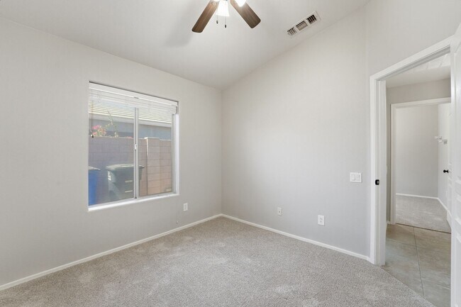Building Photo - Welcome to this well-maintained 3-bedroom, 2-bath home in Gilbert, AZ!