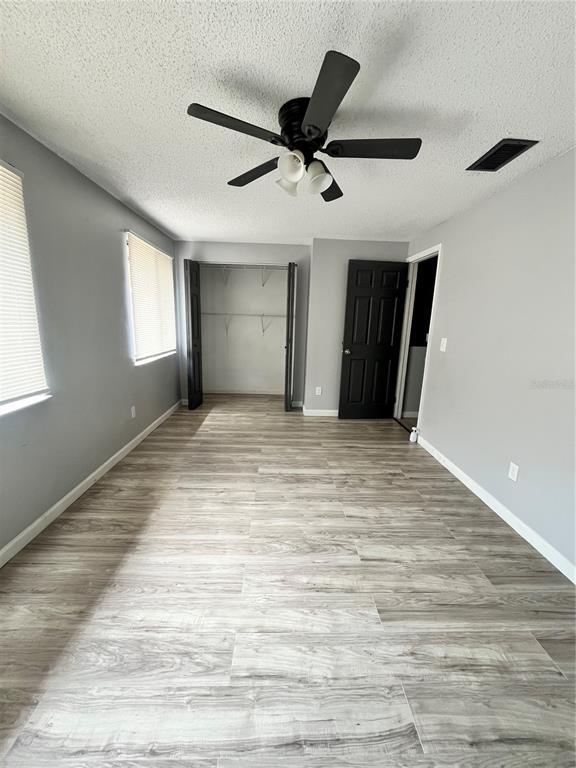 Building Photo - 4918 Silver Oaks Village