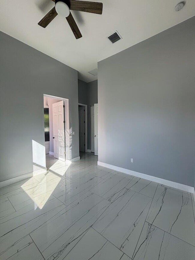 Building Photo - 14715 82nd Ln N