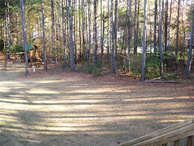 Building Photo - 527 Huntington Downs