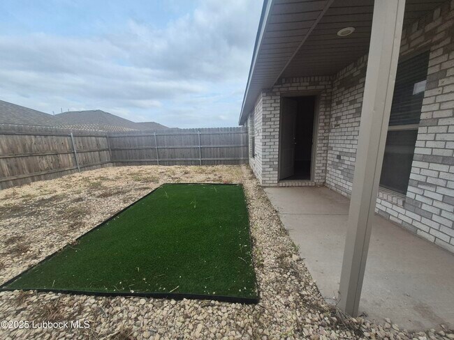 Building Photo - 2109 N Jayton Ave