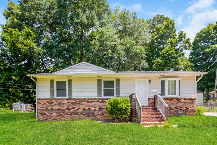 Primary Photo - 104 W Nims Ave