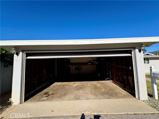 Building Photo - 555 E Haltern Ave