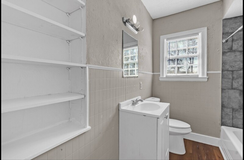 Building Photo - 3129 Hillis St