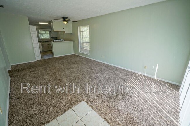 Building Photo - 2304 Hartsfield Ct