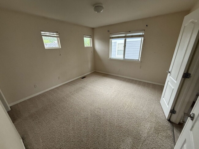 Building Photo - 8130 Lighthouse Ln