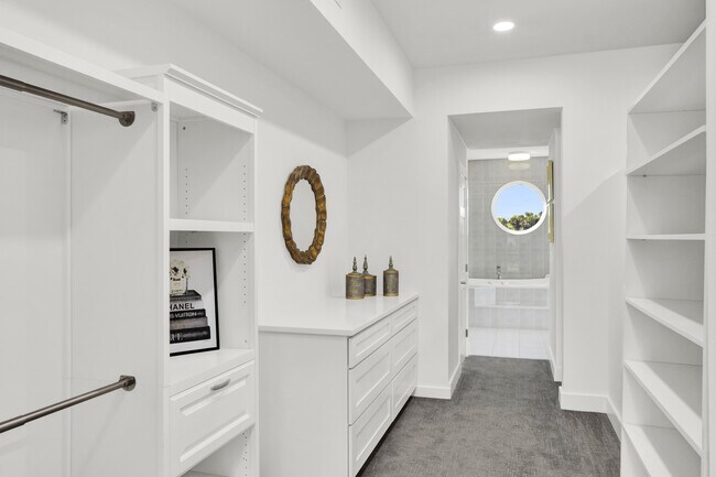 Building Photo - 435 Ocean Shore Blvd