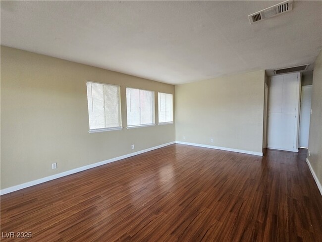 Building Photo - 5357 Del Gado Dr