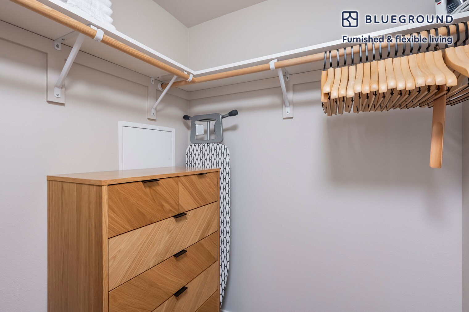 Building Photo - 10333 Main St